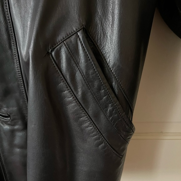 Men's Black Leather Jacket - Picture 9 of 10